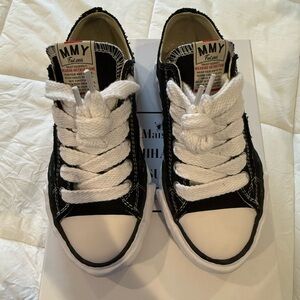 Maison Mihara Yasuhiro
Black Peterson original sole sneakers